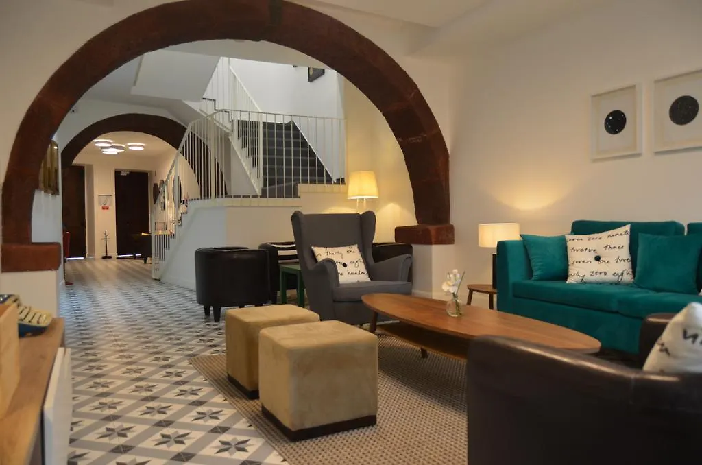 Studios Funchal By Petit Hotels contacts